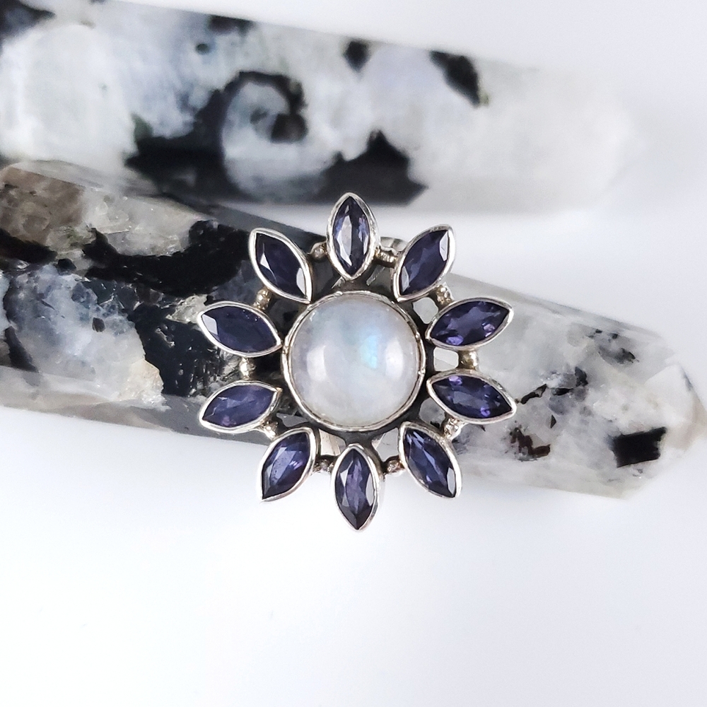 🎉HP~7/28/22🎉Sterling Silver Rainbow Moonstone and Iolite Flower Ring Size 9 - Picture 16 of 16
